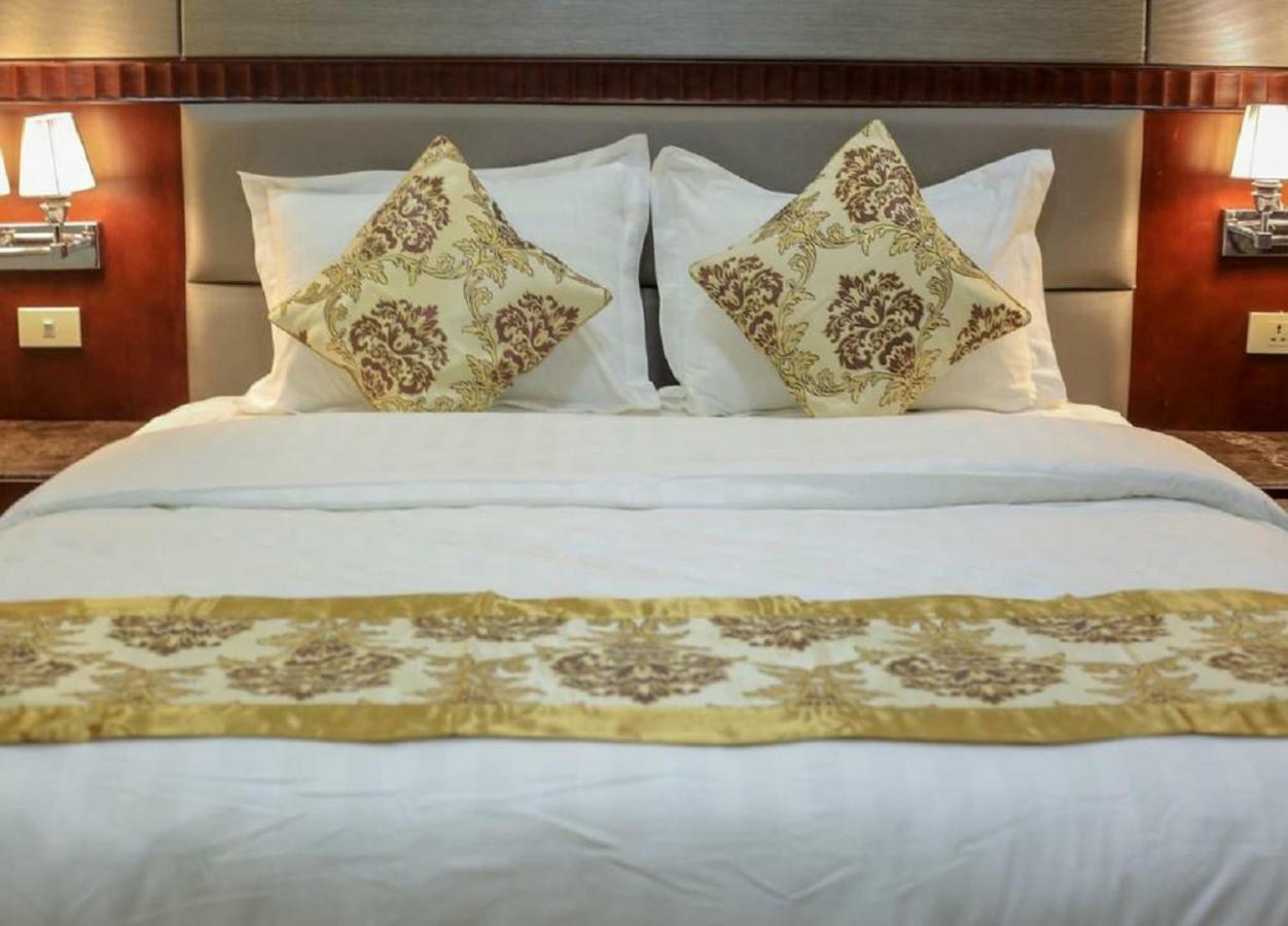 The 40Th Pearl Hotel Suites Джедда Экстерьер фото